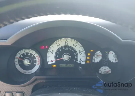 2007 Toyota Fj Cruiser z USA, uszkodzony, nr VIN JTEBU11F370004149